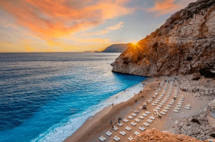 Kaputaş Plajı: Antalya'nın En Büyüleyici Cennet Köşesi